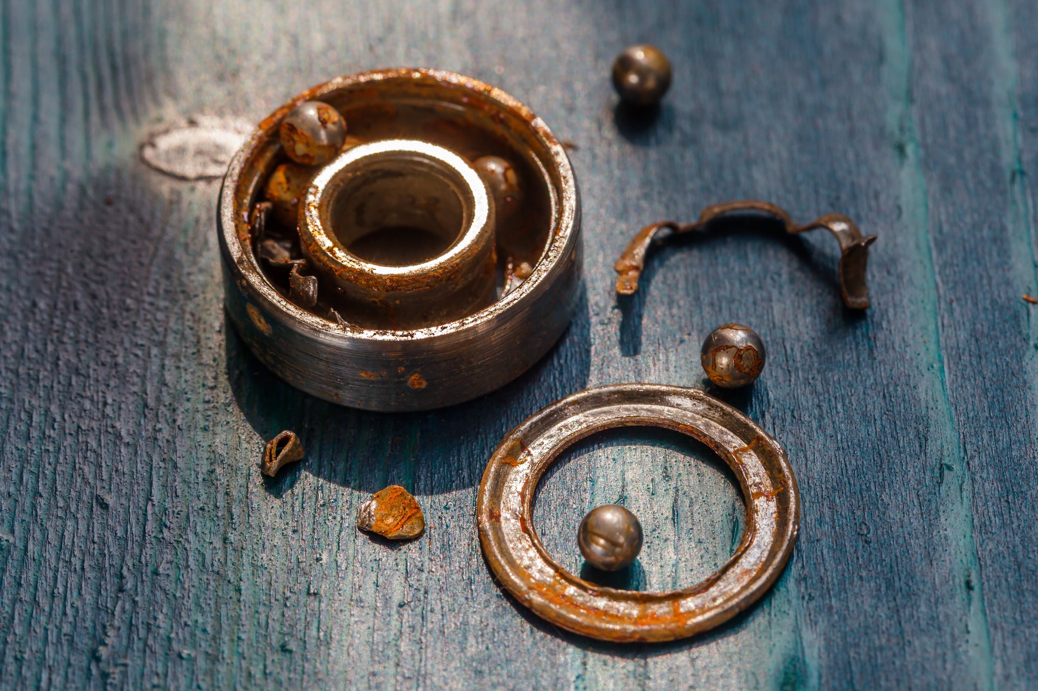 How to Tell If Your Roller Bearings Are Worn?